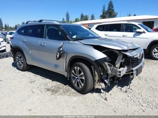 TOYOTA TOYOTA HIGHLANDER XLE