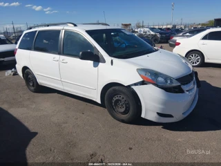 TOYOTA TOYOTA SIENNA LE