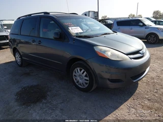 TOYOTA TOYOTA SIENNA LE