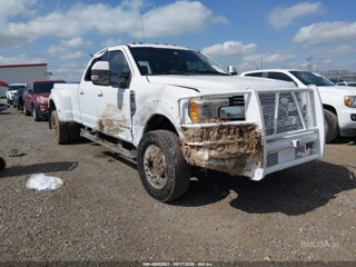 FORD FORD F-450 LARIAT