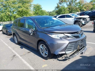 TOYOTA TOYOTA SIENNA LIMITED