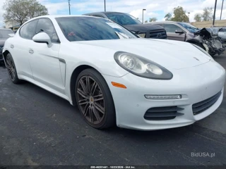 PORSCHE PORSCHE PANAMERA 4
