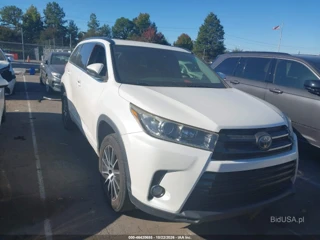 TOYOTA TOYOTA HIGHLANDER SE