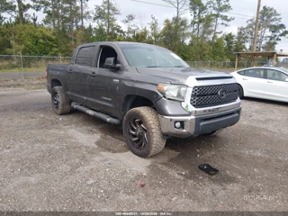 TOYOTA TOYOTA TUNDRA SR5