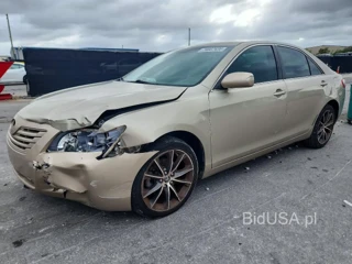 TOYOTA CAMRY LE V6