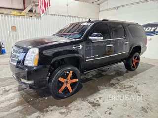 CADILLAC ESCALADE ESV PLATINUM