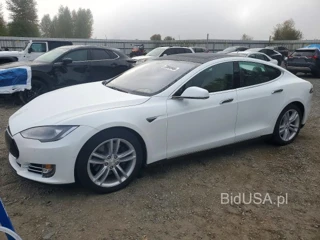 TESLA MODEL S 70D