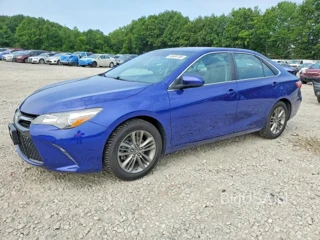 TOYOTA CAMRY SE