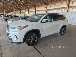TOYOTA HIGHLANDER XLE