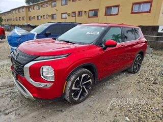 MITSUBISHI OUTLANDER SE