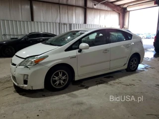 TOYOTA PRIUS THREE