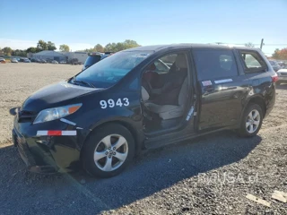 TOYOTA SIENNA L