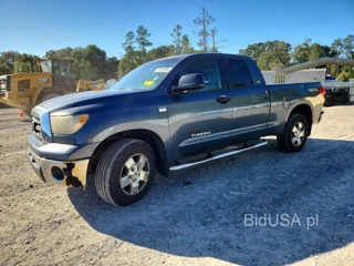 TOYOTA TUNDRA SR5