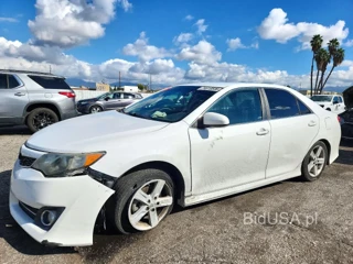 TOYOTA CAMRY SE