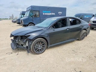 TOYOTA CAMRY XSE