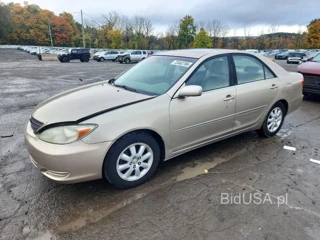 TOYOTA CAMRY XLE V6
