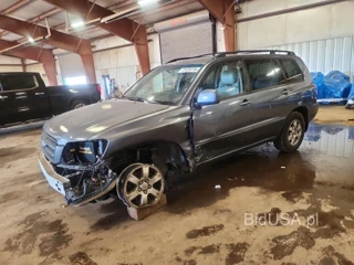 TOYOTA HIGHLANDER BASE