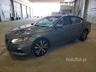 NISSAN ALTIMA SR
