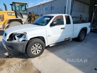 MITSUBISHI RAIDER DUROCROSS