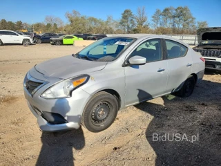 NISSAN VERSA SV
