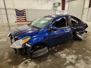 NISSAN VERSA SV