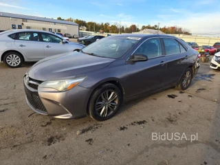 TOYOTA CAMRY SE