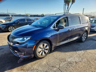 CHRYSLER PACIFICA HYBRID LIMITED