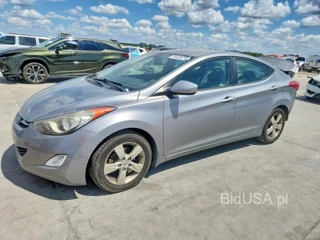 HYUNDAI ELANTRA GLS