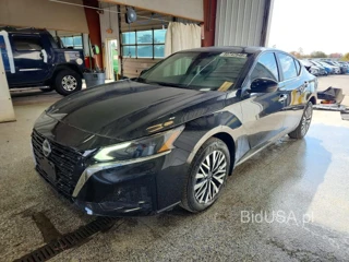 NISSAN ALTIMA SV