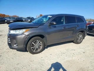 TOYOTA HIGHLANDER XLE