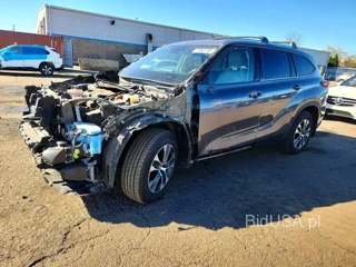 TOYOTA HIGHLANDER HYBRID XLE