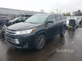 TOYOTA HIGHLANDER XLE