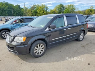 CHRYSLER TOWN & COUNTRY TOURING L