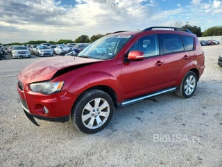 MITSUBISHI OUTLANDER SE