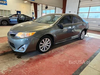 TOYOTA CAMRY XLE