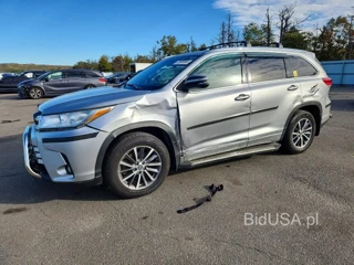 TOYOTA HIGHLANDER XLE