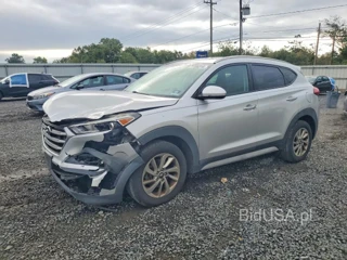 HYUNDAI TUCSON SE PLUS