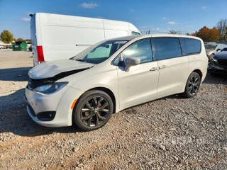 CHRYSLER PACIFICA TOURING PLUS