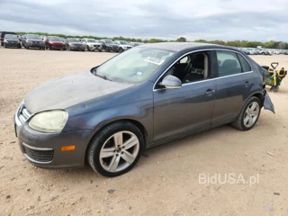 VOLKSWAGEN NEW JETTA 2.5L OPTION PACKAGE 2