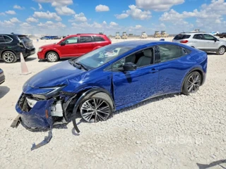 TOYOTA PRIUS XLE
