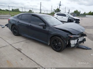 TOYOTA TOYOTA CAMRY SE