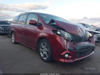 TOYOTA TOYOTA SIENNA SE 8 PASSENGER