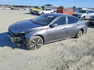 NISSAN ALTIMA SV