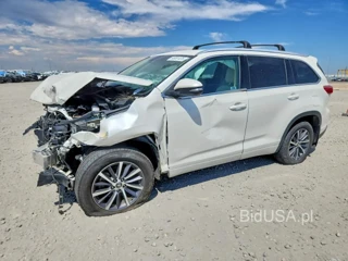 TOYOTA HIGHLANDER XLE