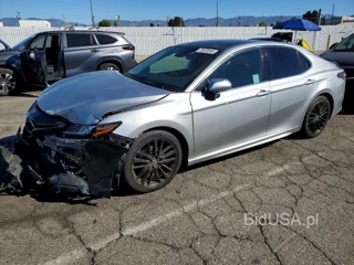 TOYOTA CAMRY XSE