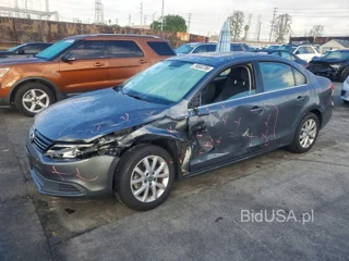 VOLKSWAGEN JETTA SE
