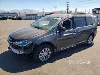 CHRYSLER PACIFICA TOURING L