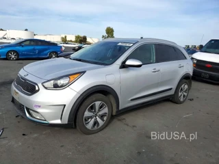 KIA NIRO LX