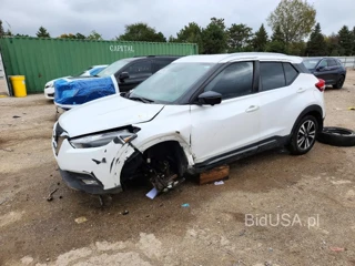 NISSAN KICKS SR