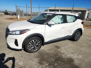 NISSAN KICKS SV